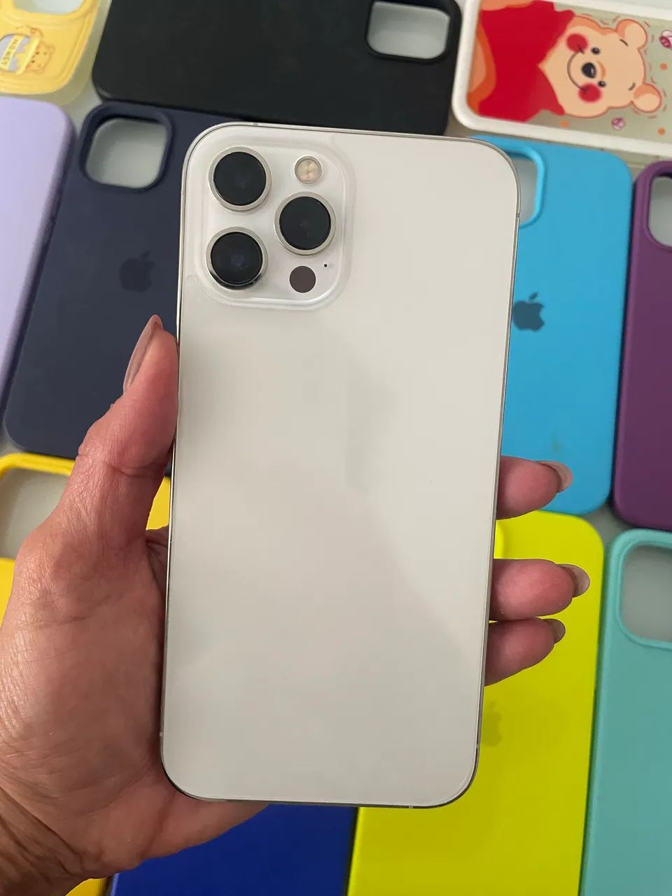 iPhone 12 Pro Max 256gb + 21 Capinhas - Aceito Troca - Foto 6