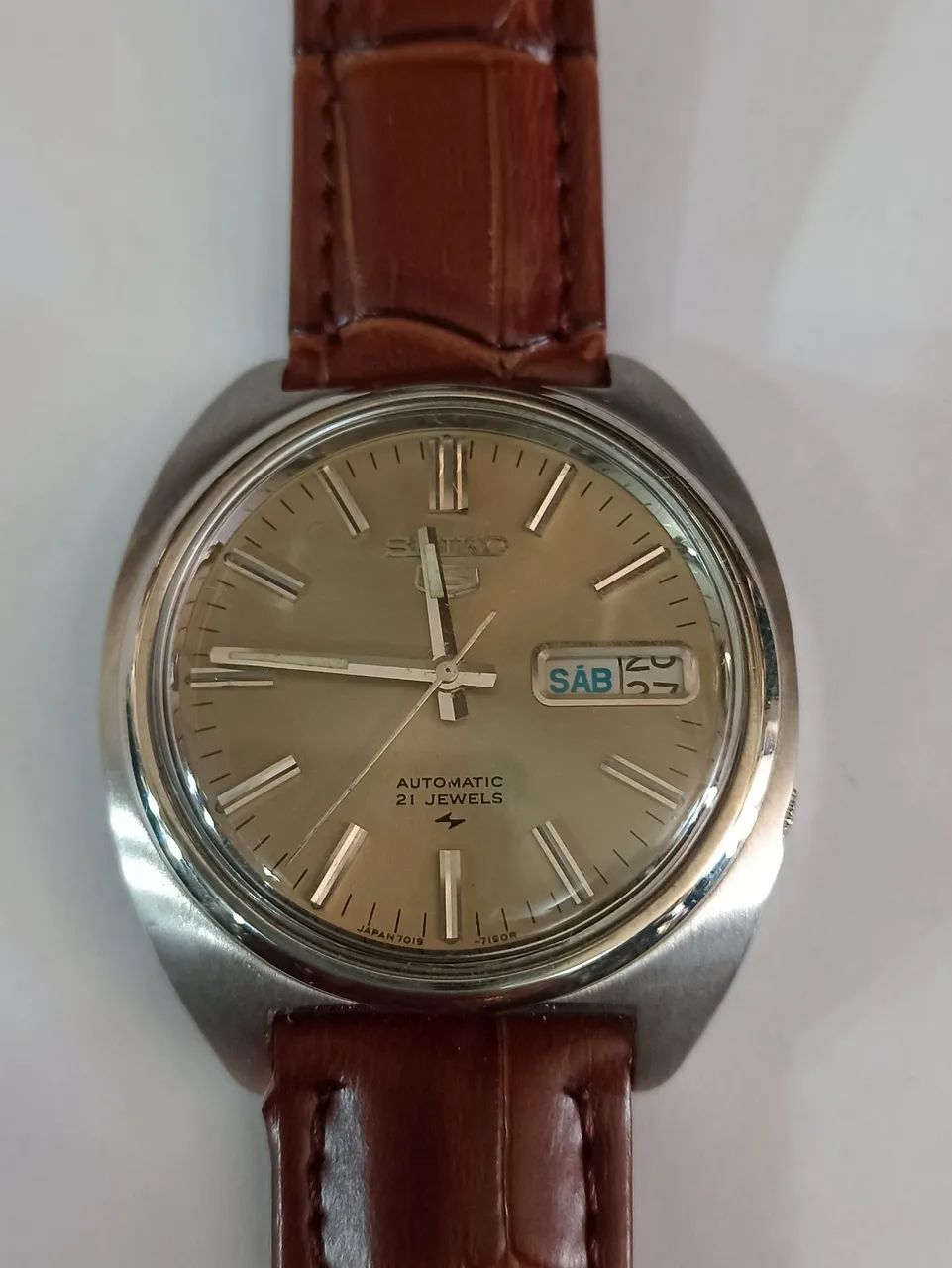 Relógio marca Seiko modelo 5 pulseira de couro