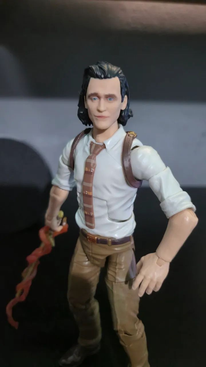 Figura de ação Loki Série  - Foto 2