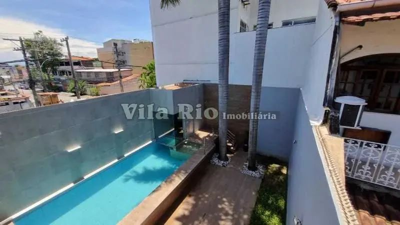 Linda casa na Vila da Penha.