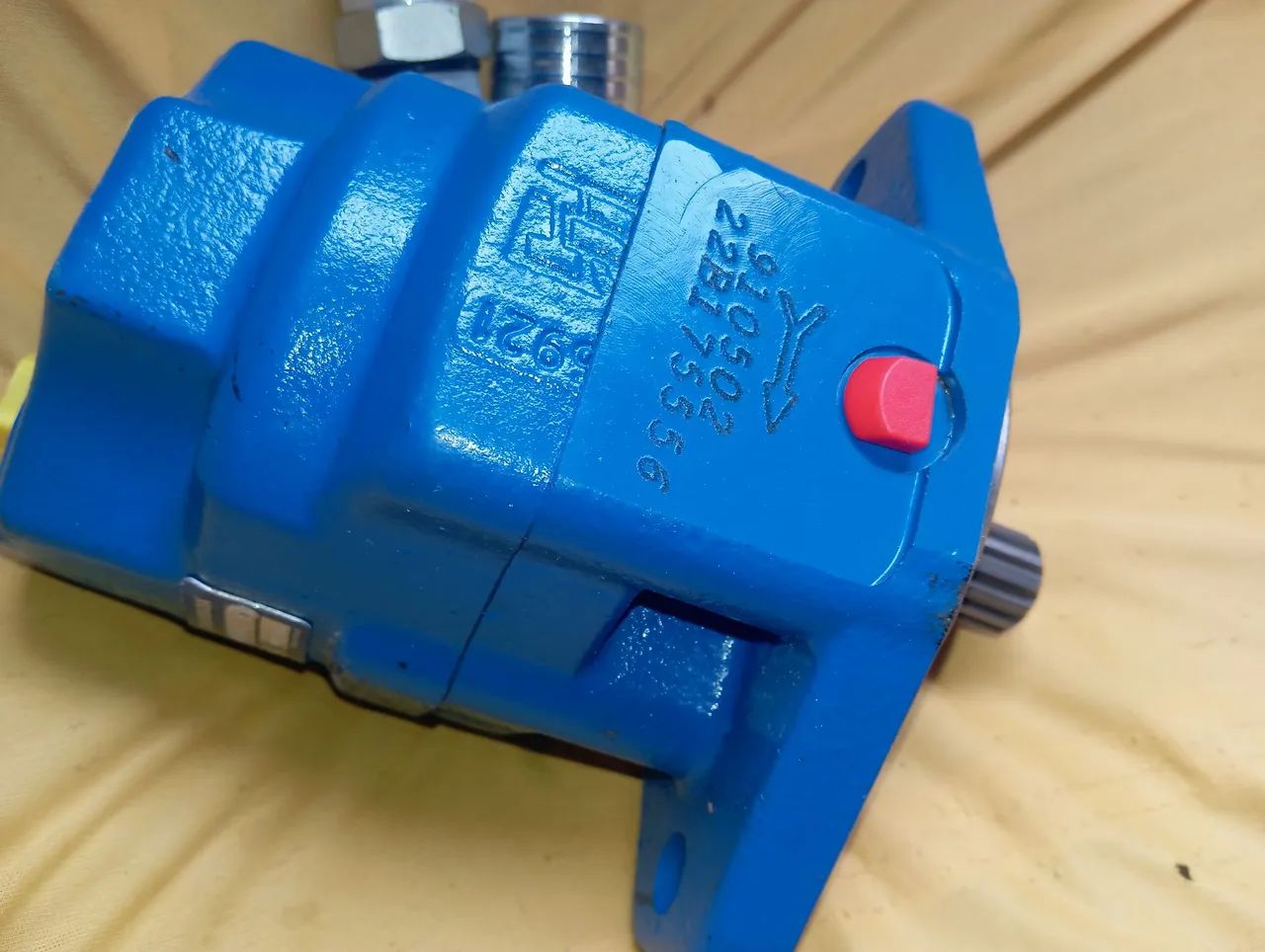 Vende-se Bomba hidráulica semi nova 36l valor 900$ - Foto 2