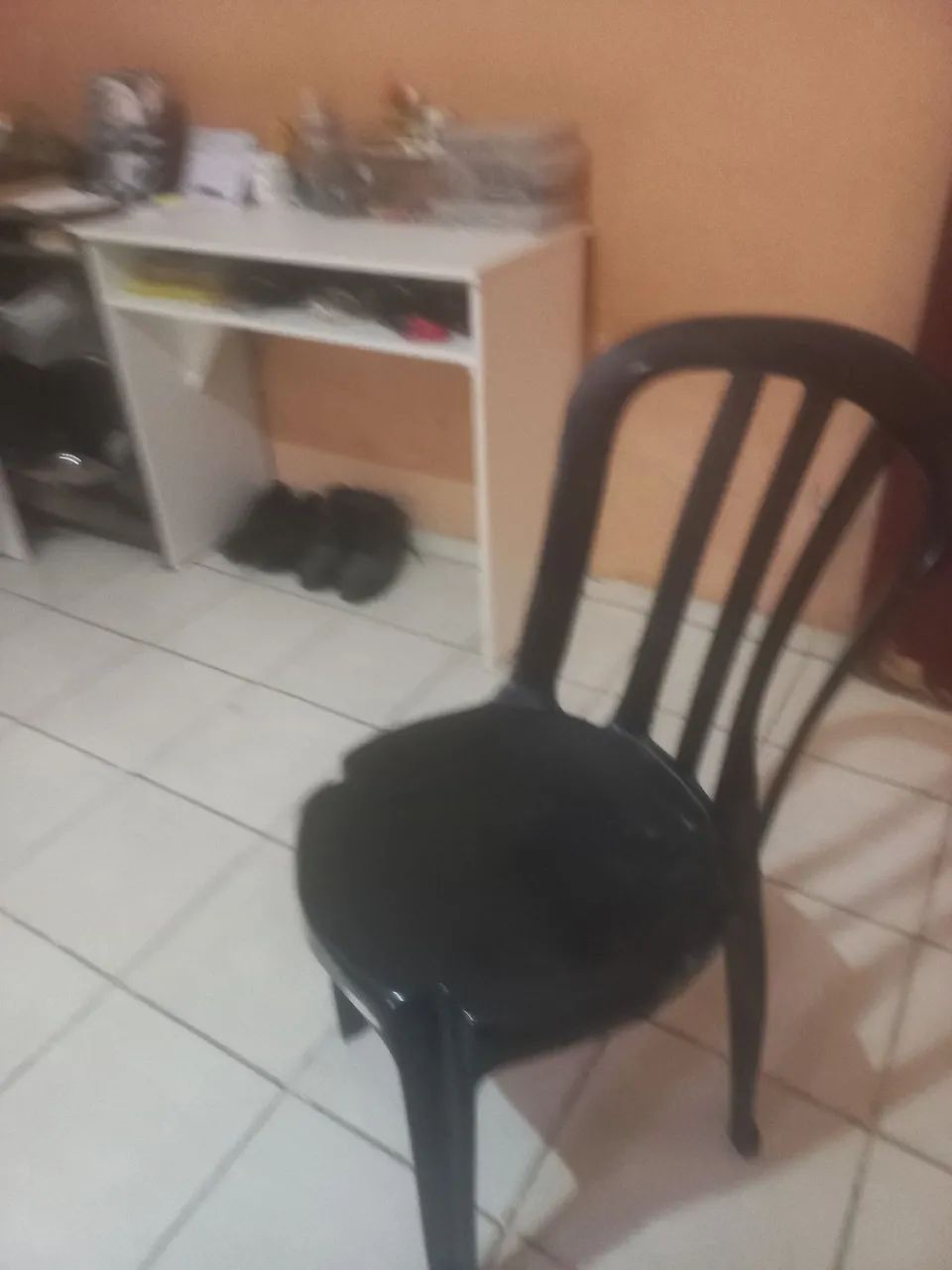 Cadeira de plástico 