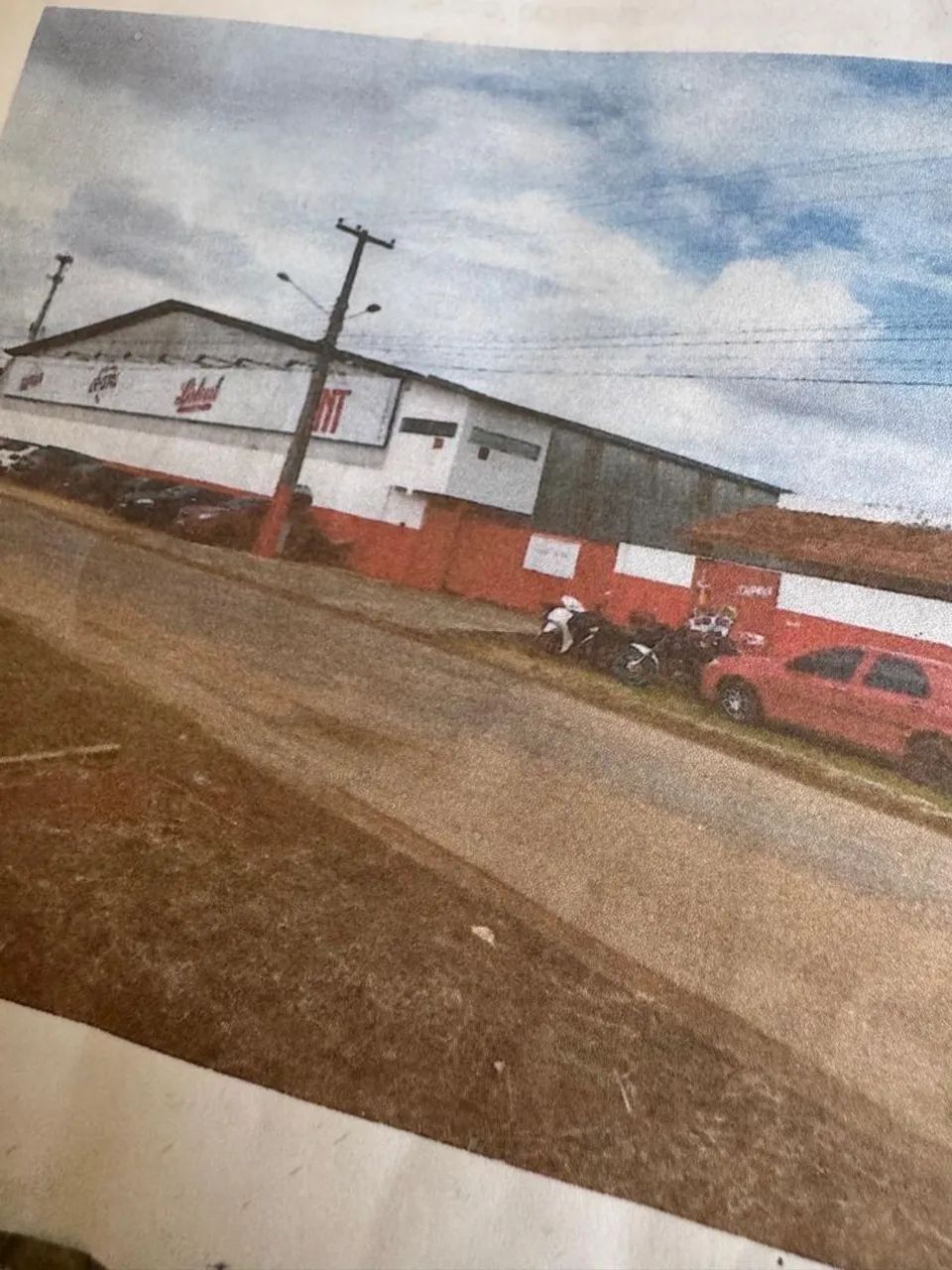 Alugo galpão pra carga pesada.