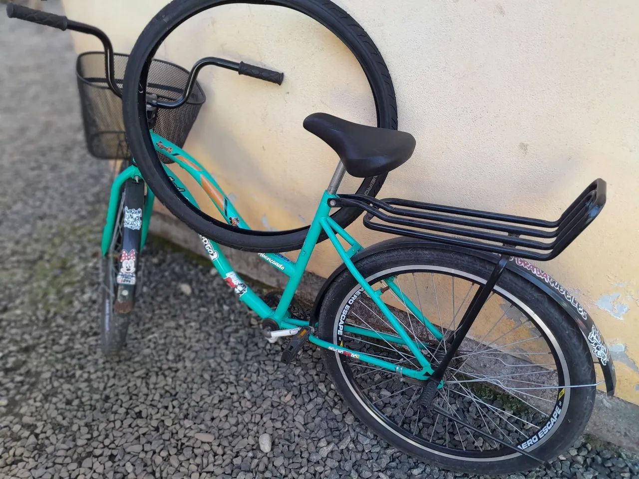 Vendo bicicleta seme nova ..pouco usada .. 