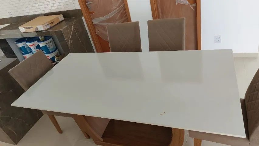 Mesa de jantar com 6 cadeiras estofadas 1,8 x 0,9m - Foto 3