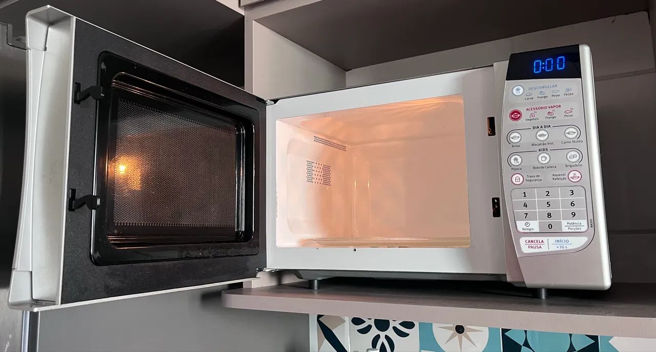 Micro-ondas Electrolux MA30S 20L - Funcionando - Foto 5