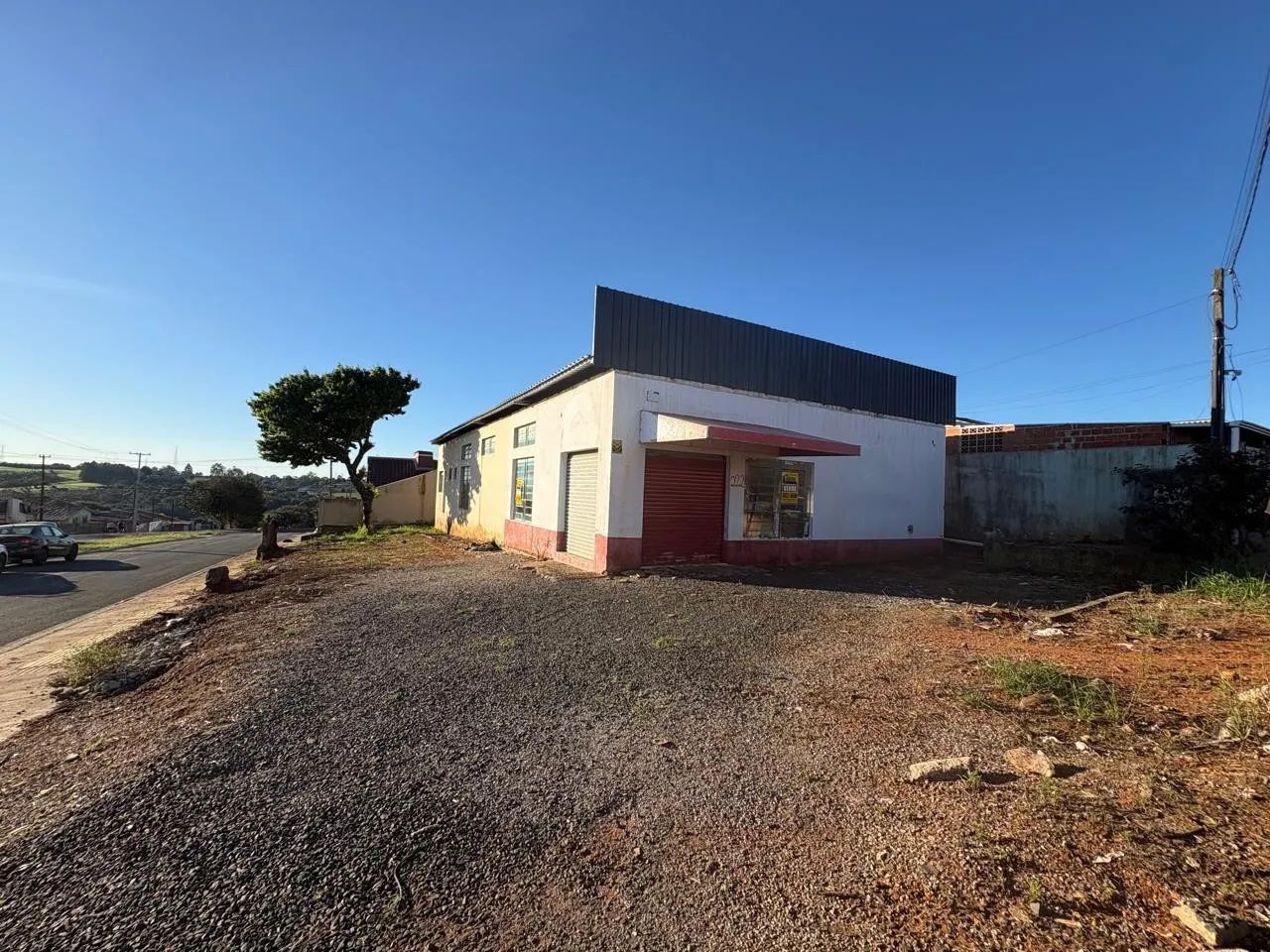 BARRACÃO À VENDA NO PERIQUITOS