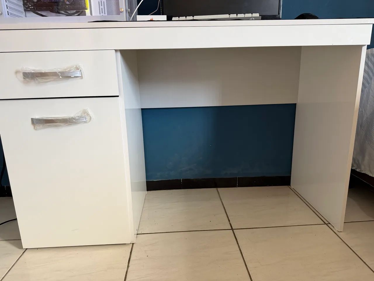 ESCRIVANINHA BRANCA PARA ESTUDO OU PC, ZERO. - Foto 2