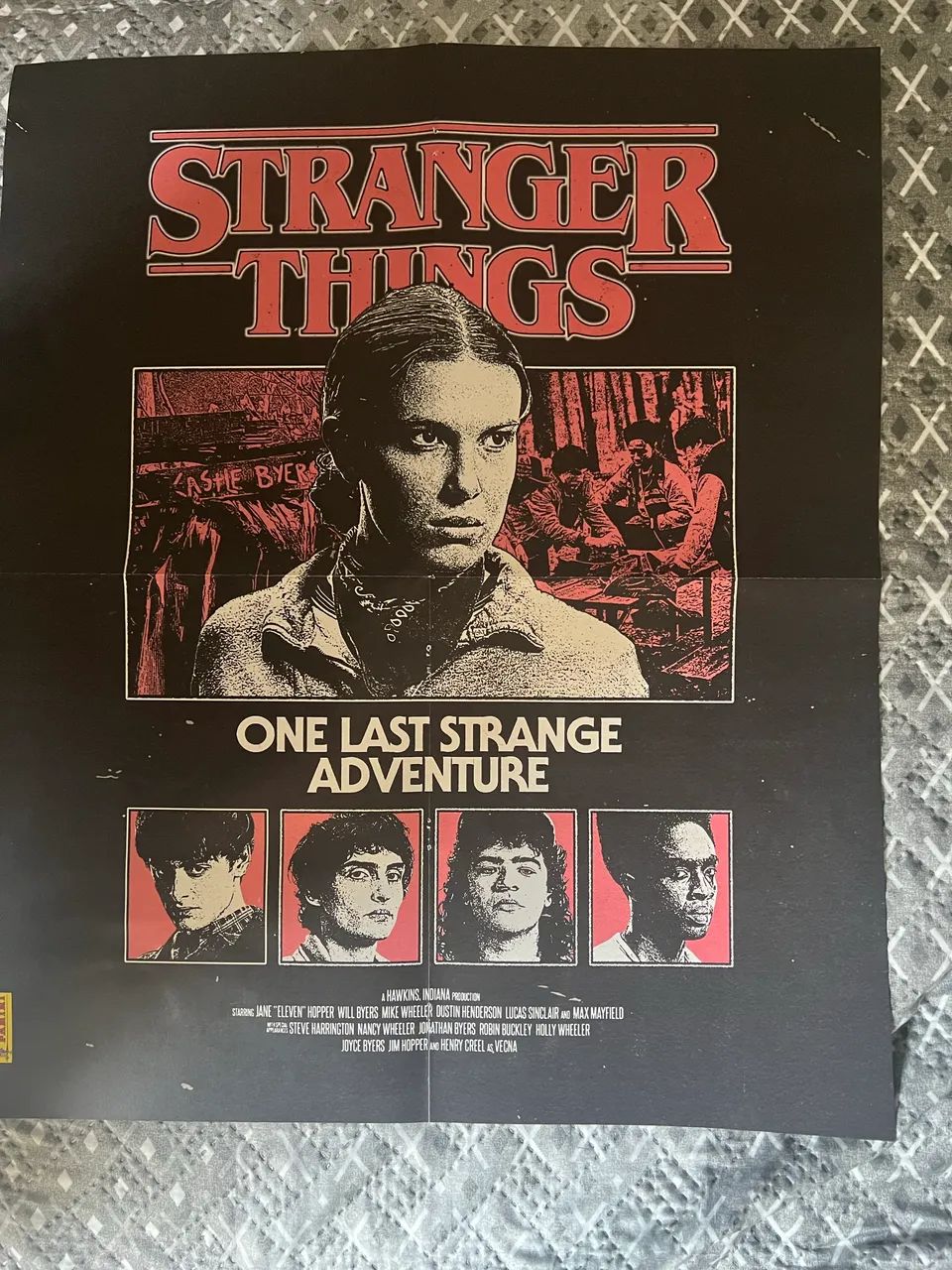 Álbum Stranger Things - com 76 figurinhas coladas - Foto 4
