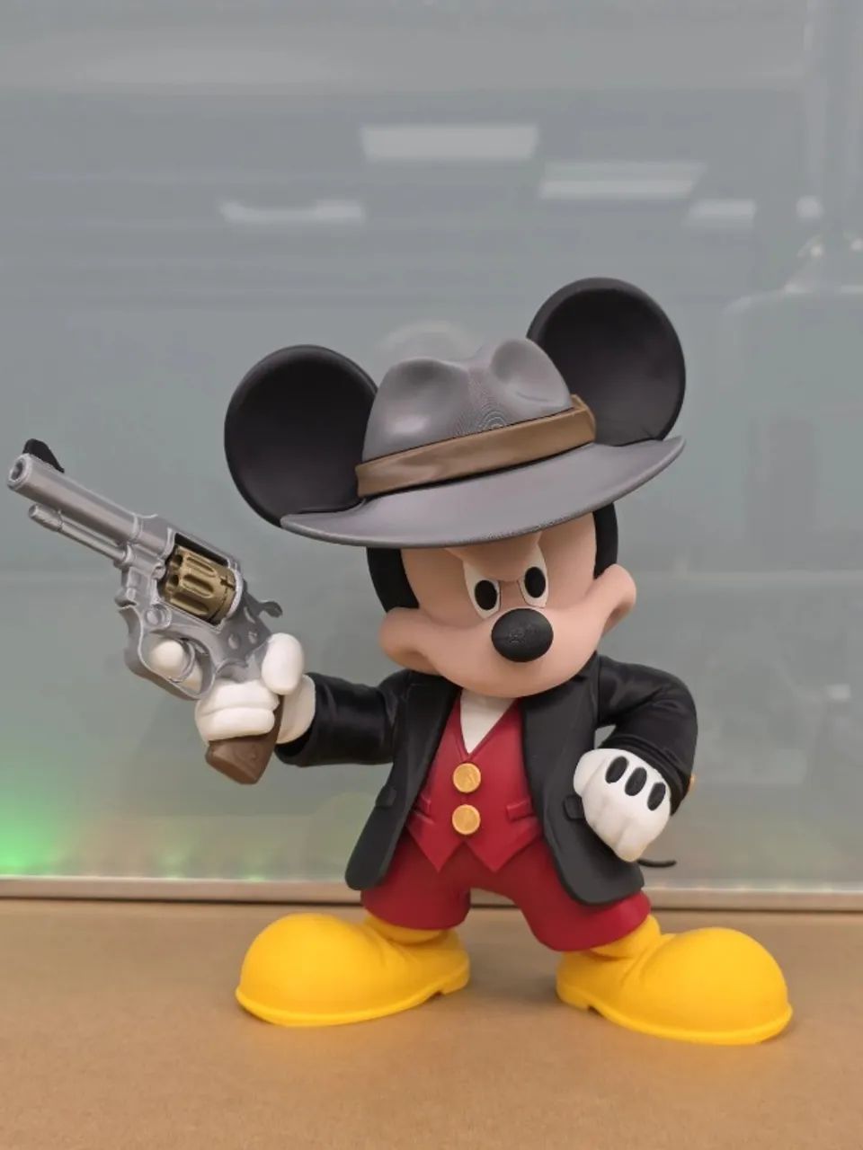 MICKEY GANGSTER - Peça decorativa 3d 24cm - Foto 3