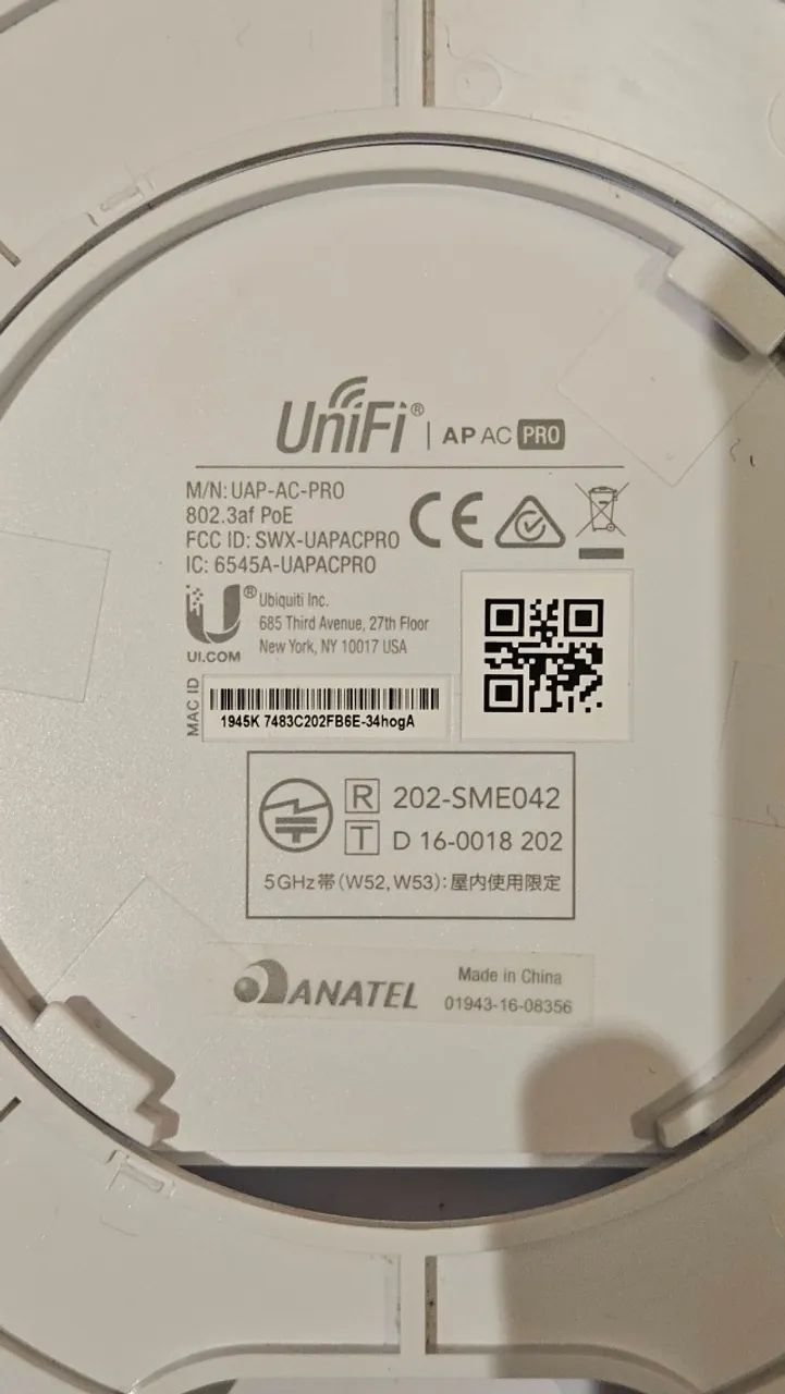 Access Point Wi-Fi Ubiquiti UniFi UAP-AC-PRO com PoE - Foto 3