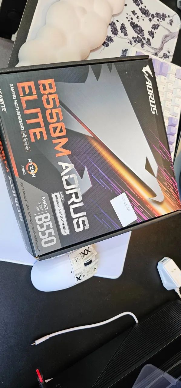 Placa mae B550M Aorus Elite - Nova e Lacrada!!