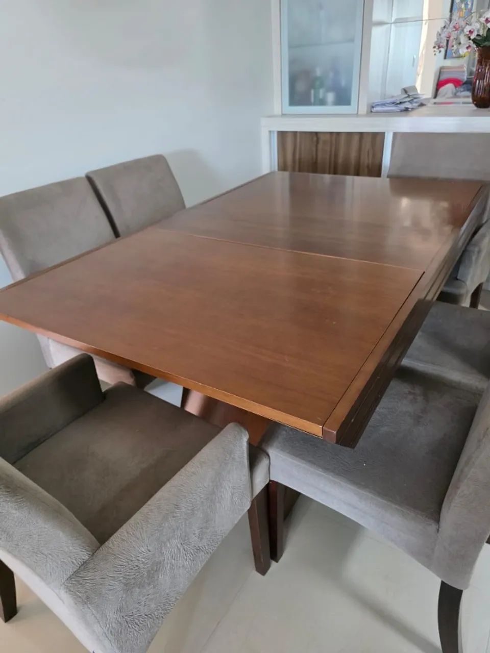 Mesa de Jantar Extensível com 6 cadeiras