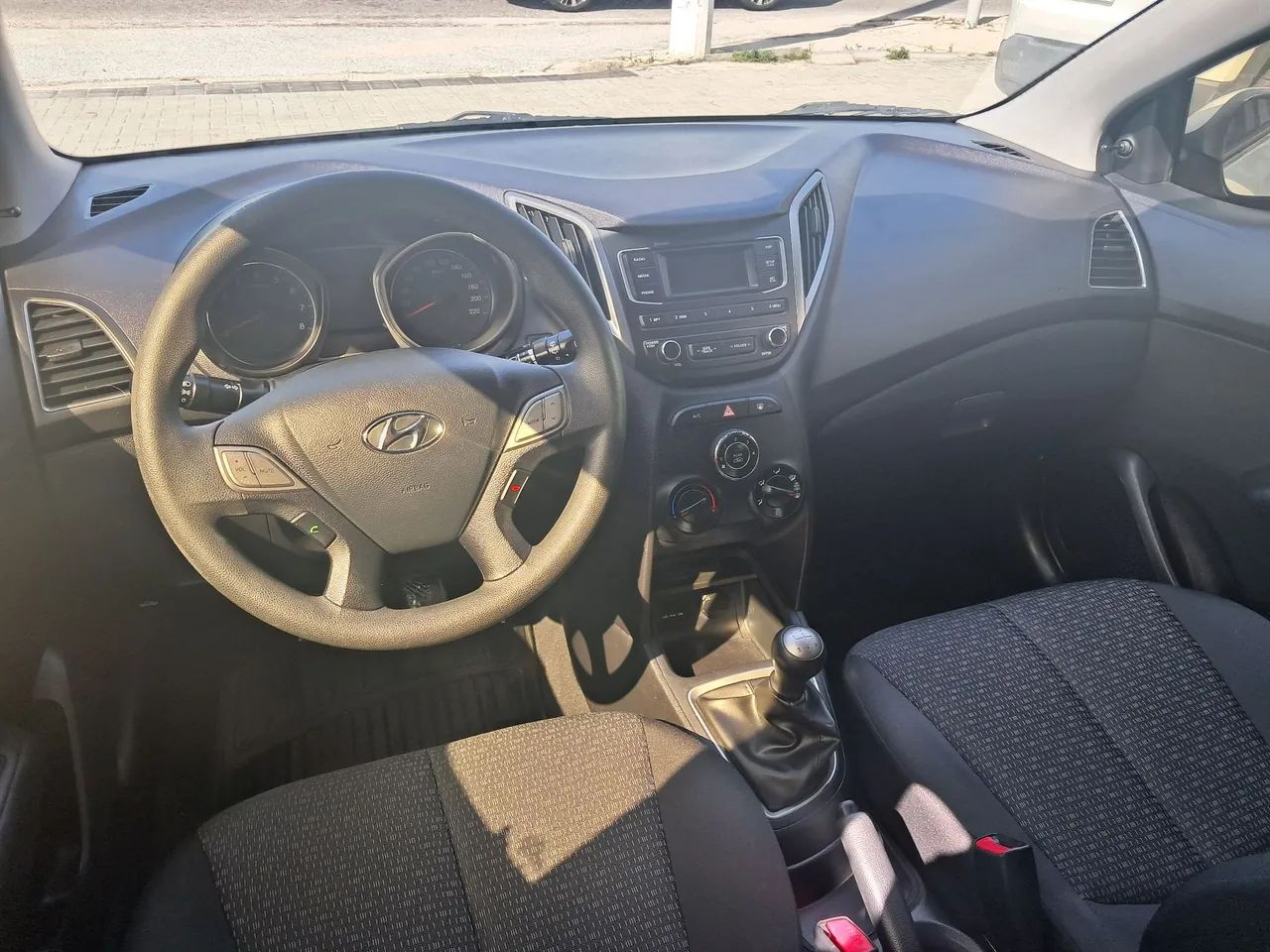 Hyundai HB20 Unique 1.0 Flex 12V Mec. 2019 - Foto 5