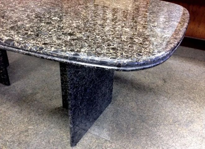 Mesa de Pedra - Granito nobre Brunet Imperial - Foto 3
