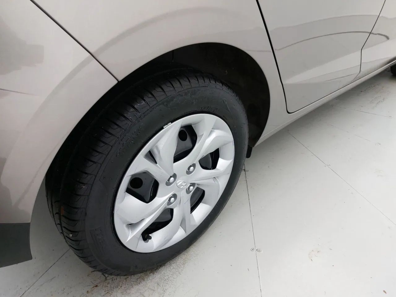Hyundai HB20 Comfort 1.0 Flex 12V Mec., foto 14 de 18