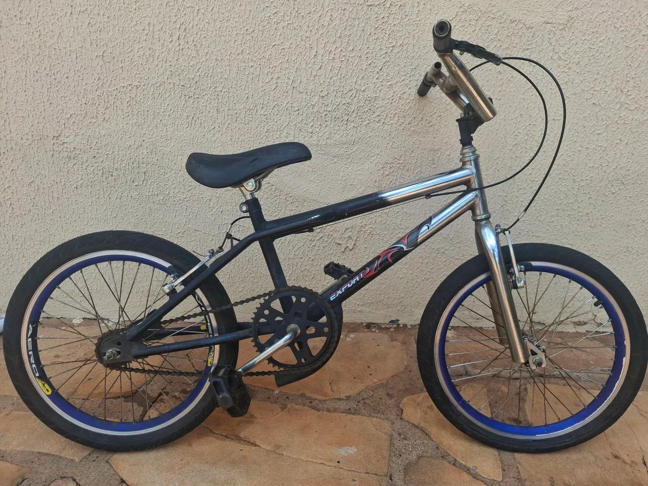 Vende-se bicicleta 