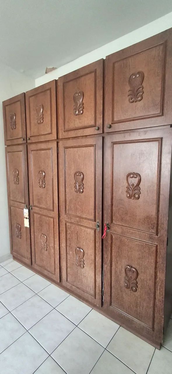 Jogo de quarto de madeira. 