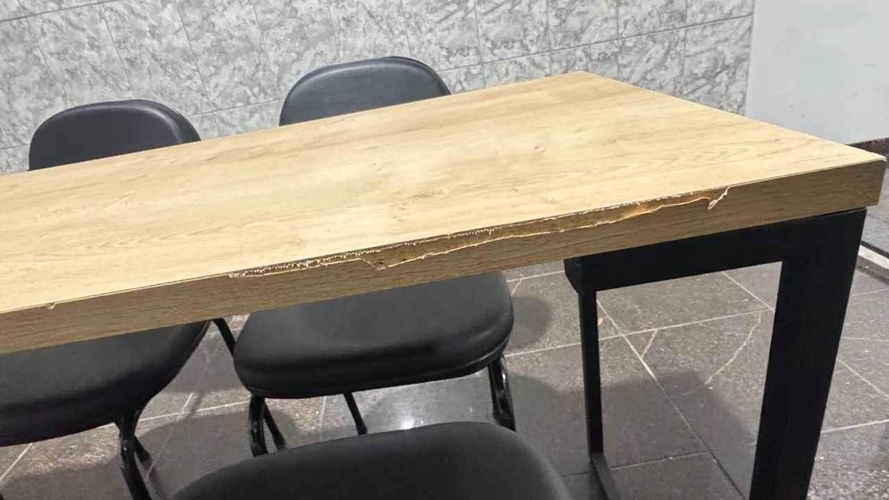 Mesa e cadeiras  - Foto 2