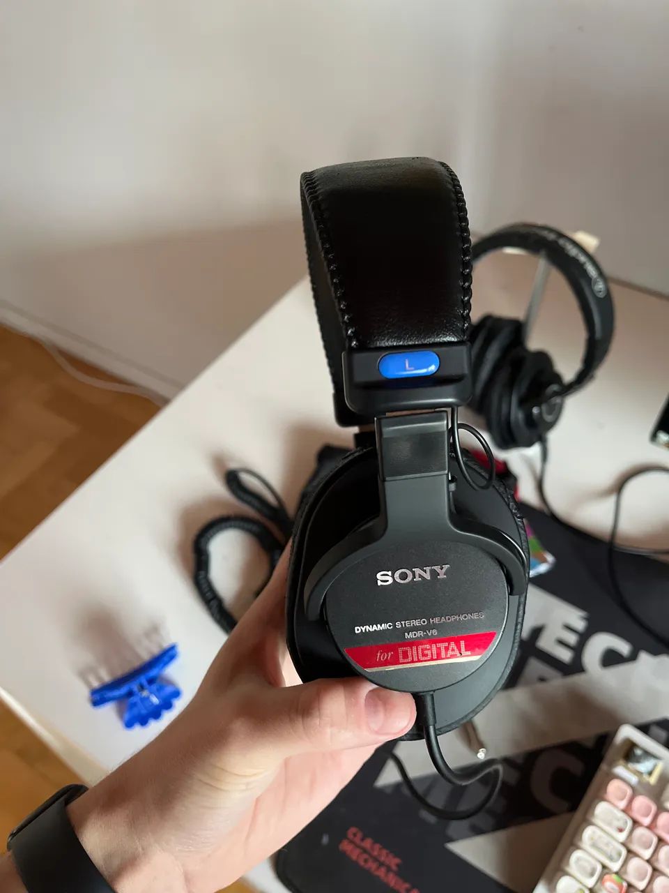 Sony MDR-V6 63 ohms, 5Hz a 30kHz - Fones de Ouvido - Moinhos de