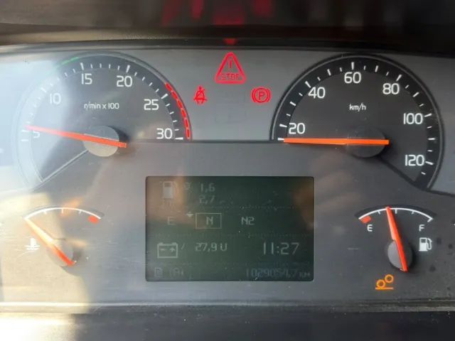 VOLVO FM 370 I-SHIFT 6X2 - Foto 4