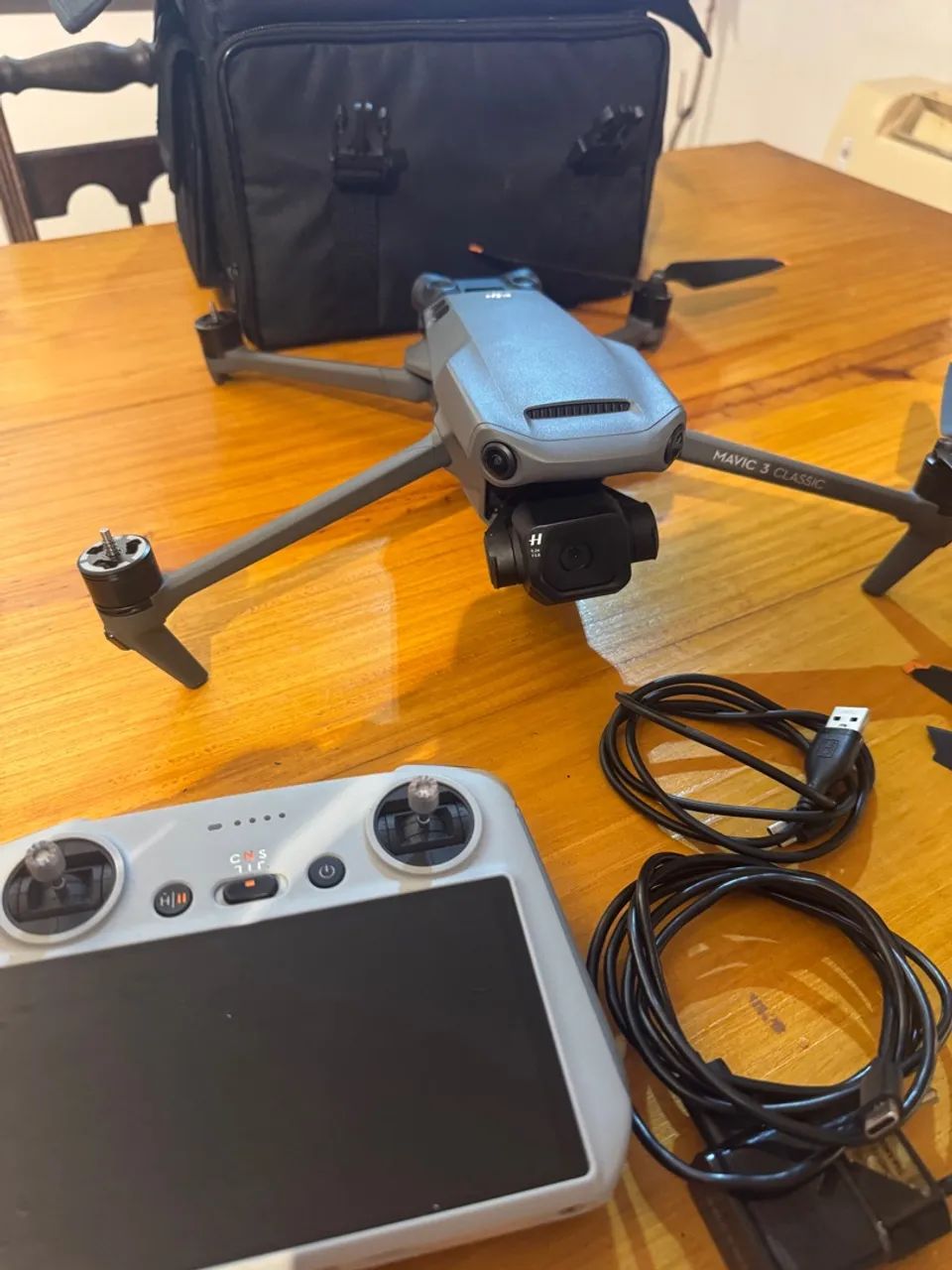 Drone DJI Mavic 3 Classic - Câmera Hasselblad 4/3, 5.1K - Foto 4