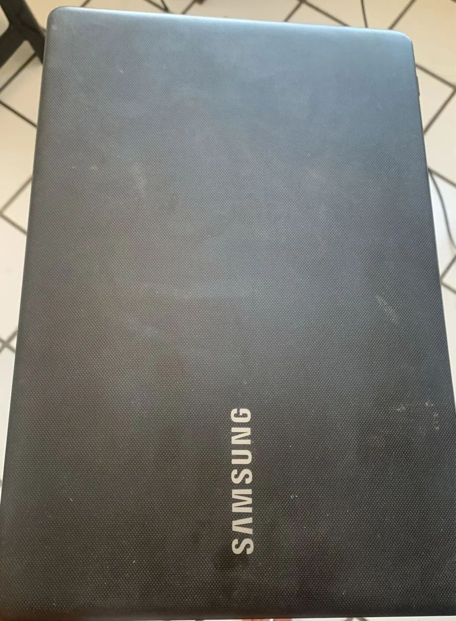 Notebook Samsung - Para retirada de peças (mas ainda funciona) 