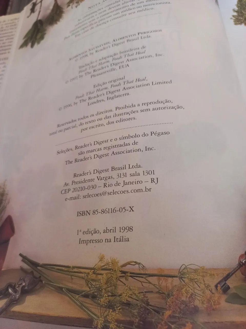 Livro Alimentos saudáveis e alimentos perigosos  / Reader's Digest  - Foto 3
