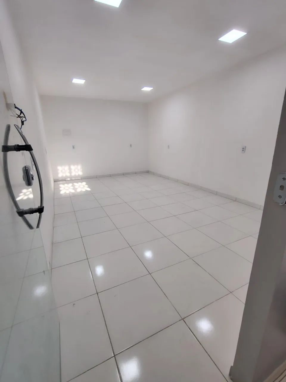 Linda Sala Comercial -CIDADE NOVA 1