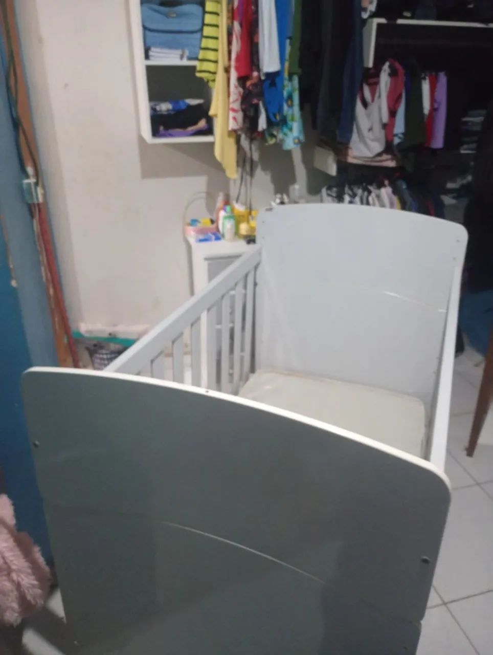 Vende-se berço 