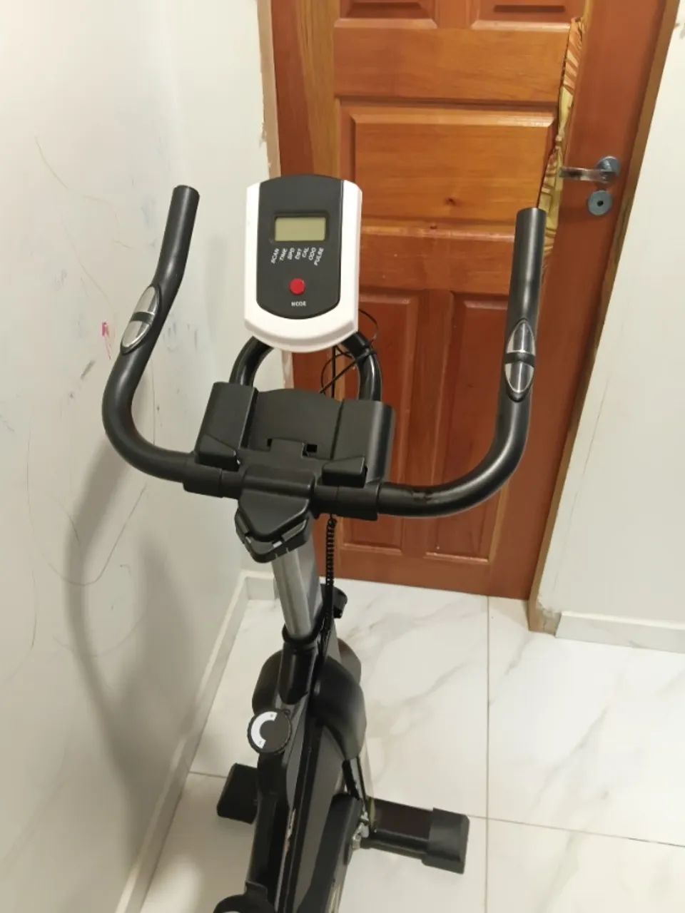 Bicicleta Ergométrica Spinning Para Cardio Preto E Amarelo - Foto 5