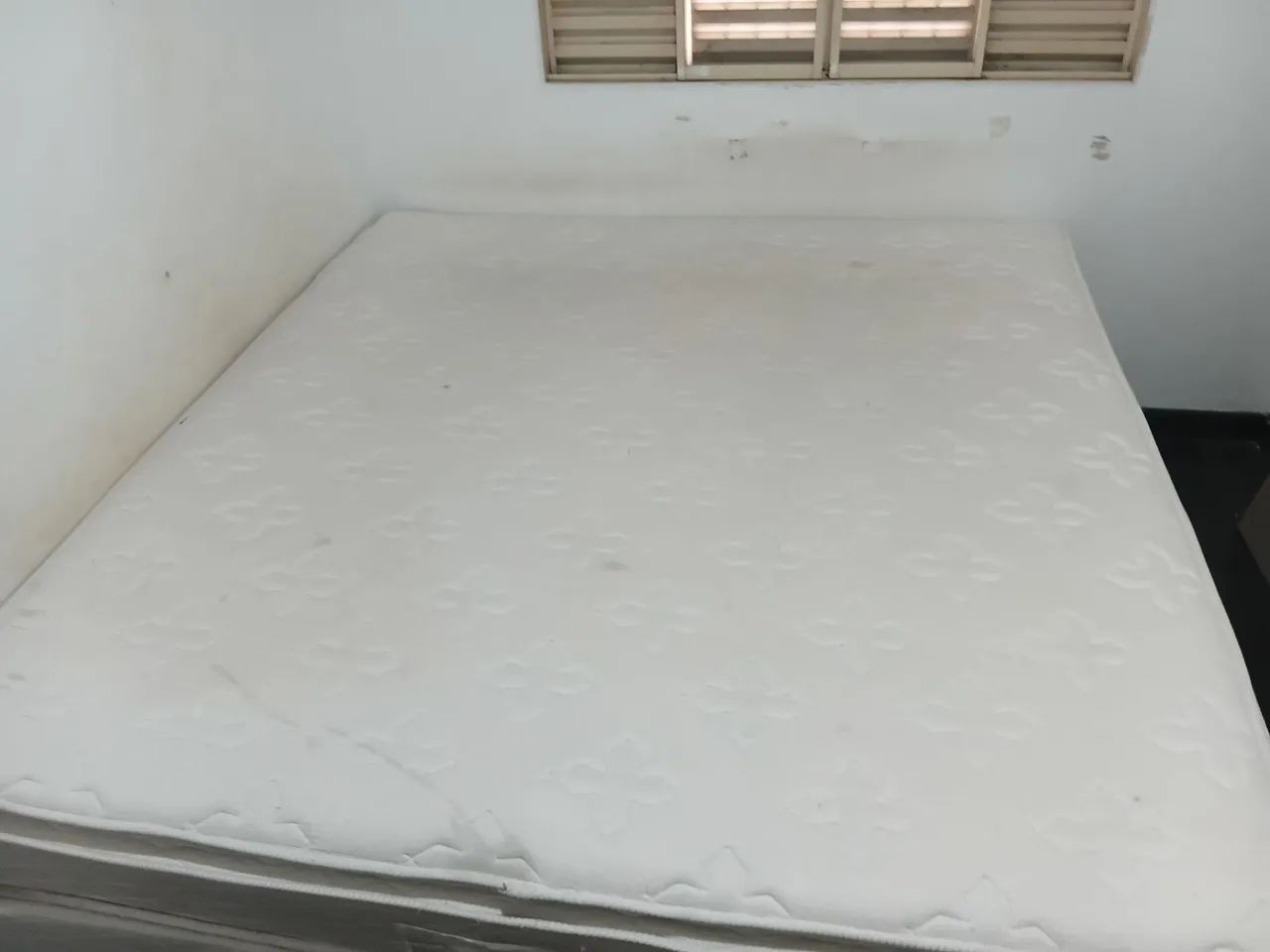 Cama king size 
