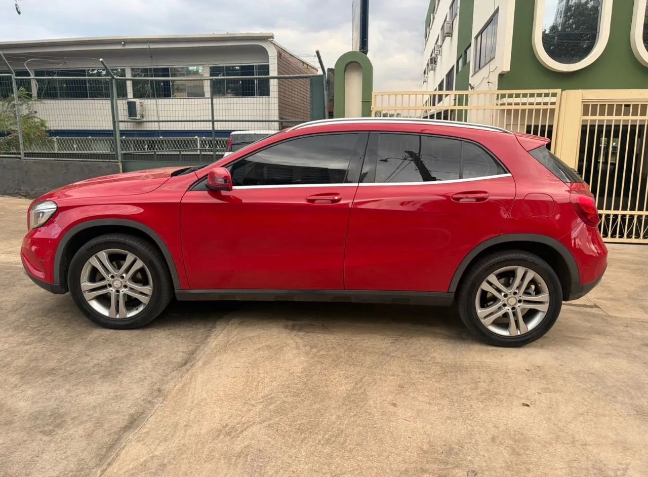 Mercedes-Benz GLA 200 Adv. 1.6/1.6 TB 16V Flex Aut. 2017