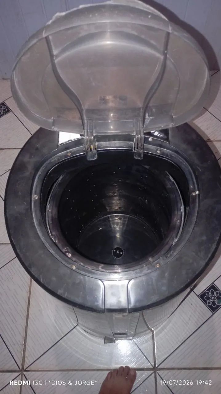 Vende-se centrífuga de 15 quilos funcionando perfeitamente marca Miller  - Foto 5