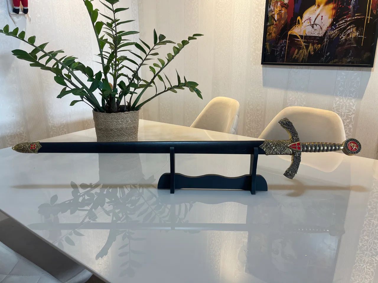 Espada Decorativa com suporte 