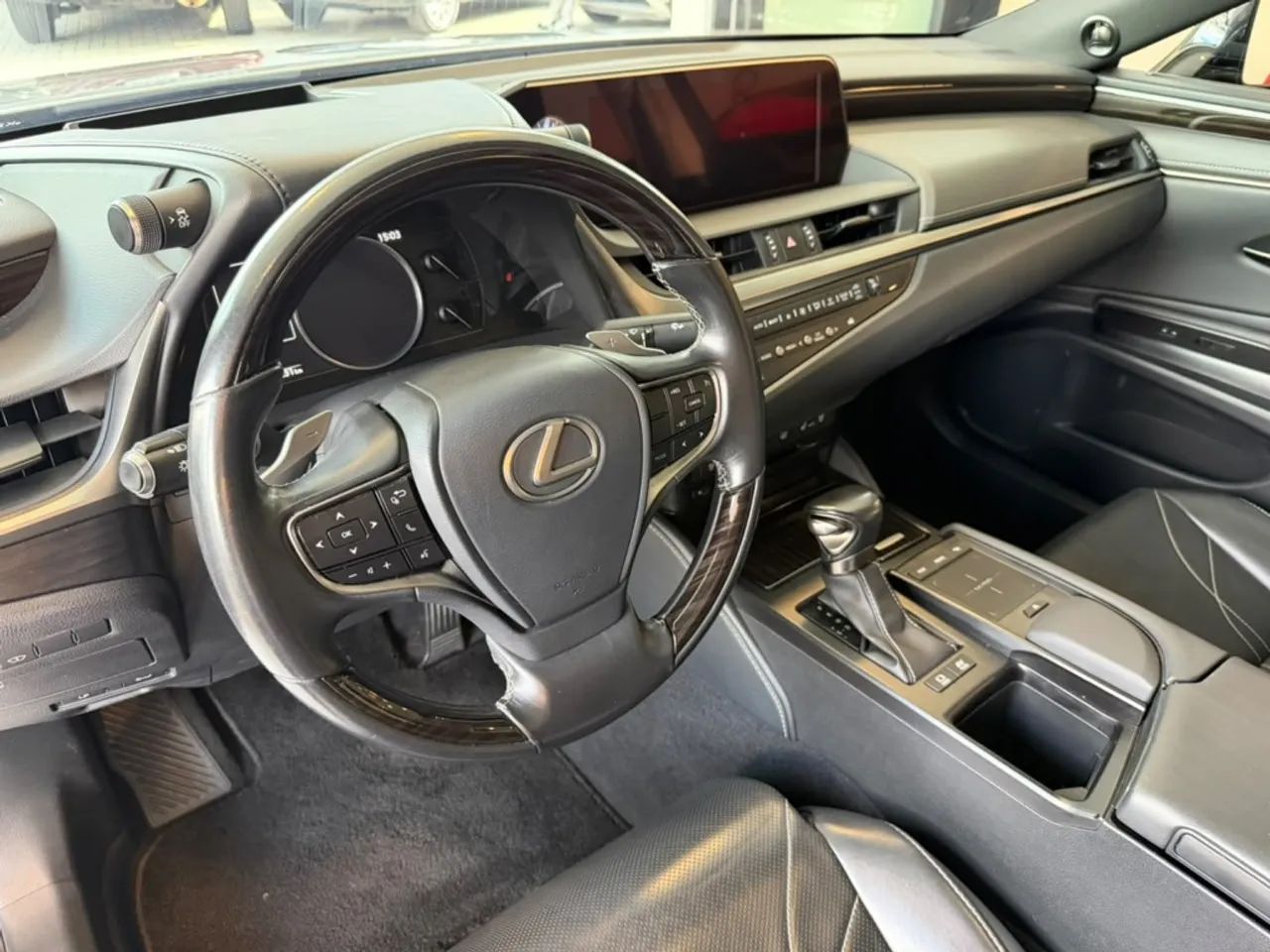 Lexus ES300h ES-300H ES300h 2.5 16V Aut. (hybrid), foto 13 de 20