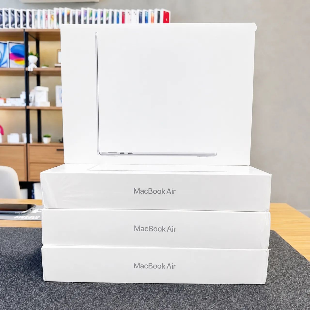 MacBook Air M2 16 RAM 256GB 13'' ( Lacrados ) - Notebooks