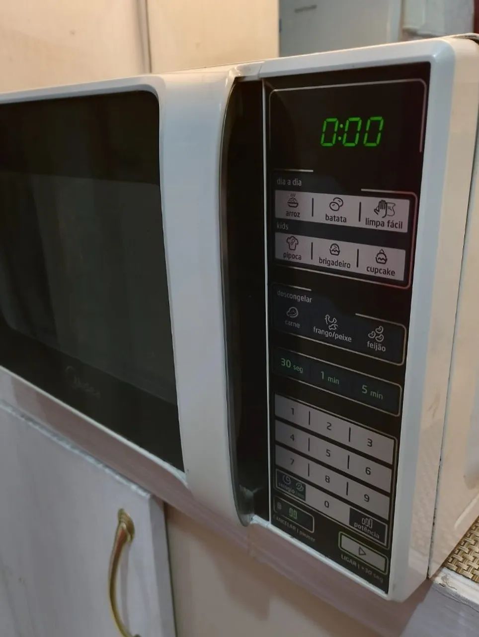 Micro-ondas 20L excelente funcionamento - Foto 2