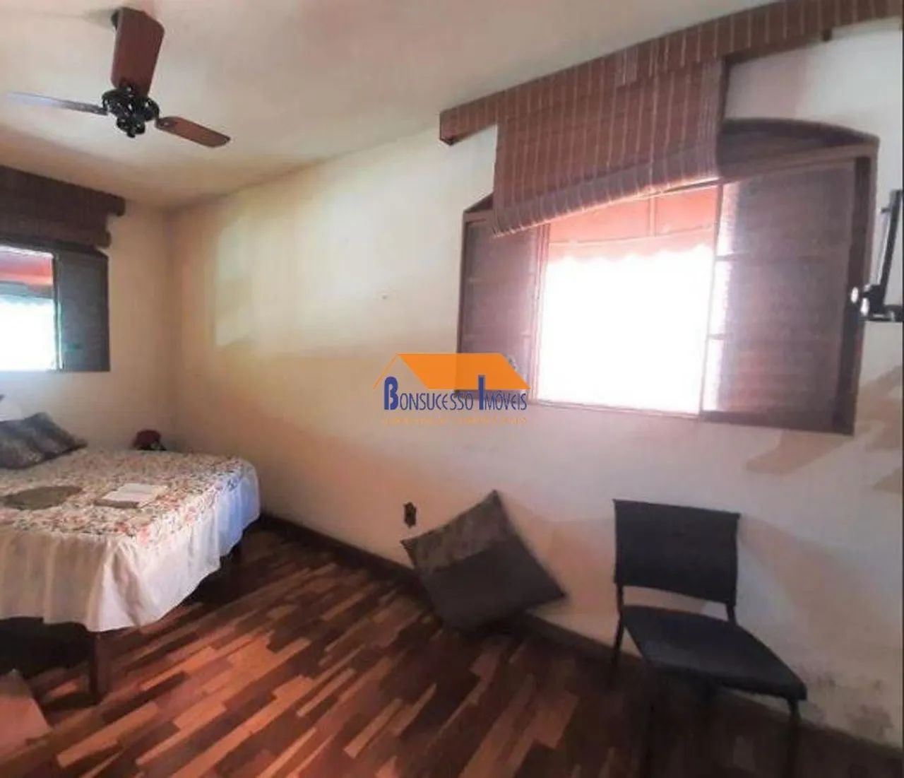 casa de 4 quartos, Bairro Braunas/Garças em Belo Horizonte - Foto 12