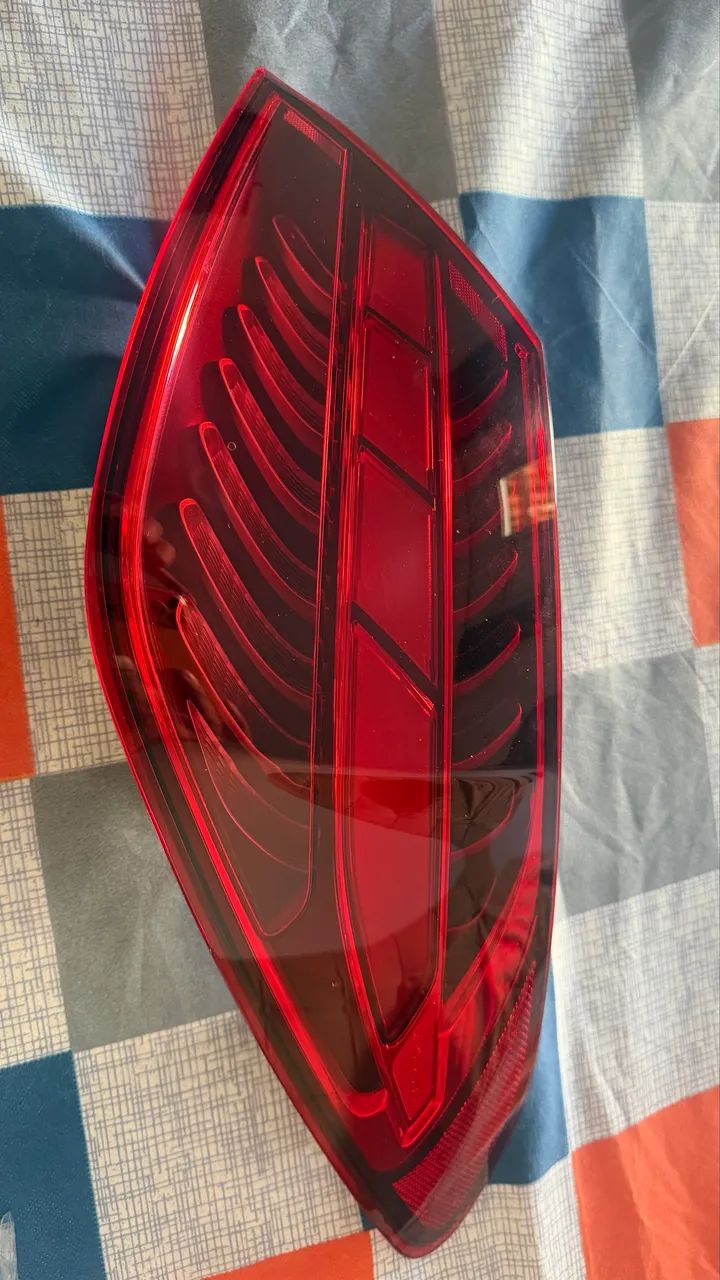 Par de lanternas Mercedes c200, c250 2023. Lado direito  - Foto 5