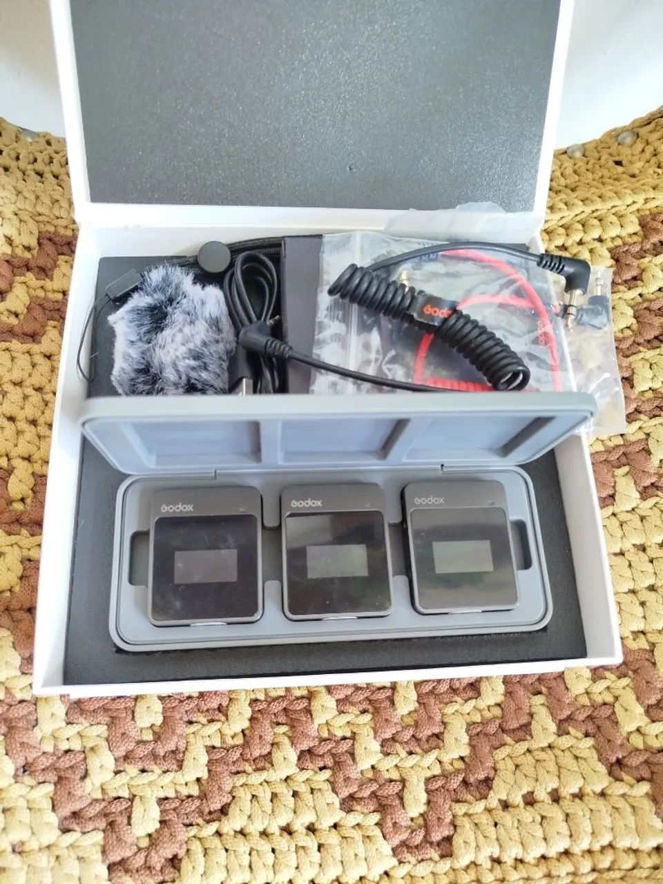 Lapela Godox completa. 2 transmissores, 1 receptor para câmera e celular.  - Foto 4