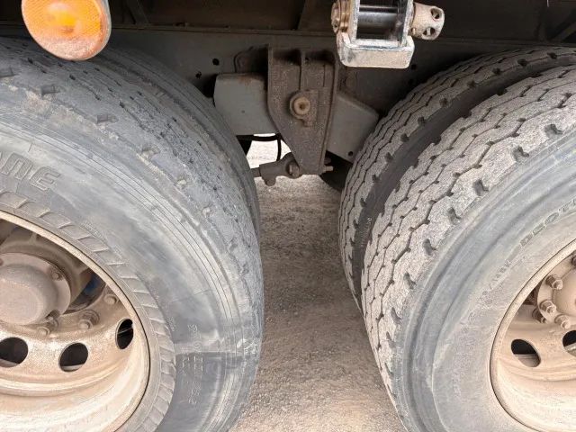 VOLVO VM 260 2011 COM SAIDER - Foto 3