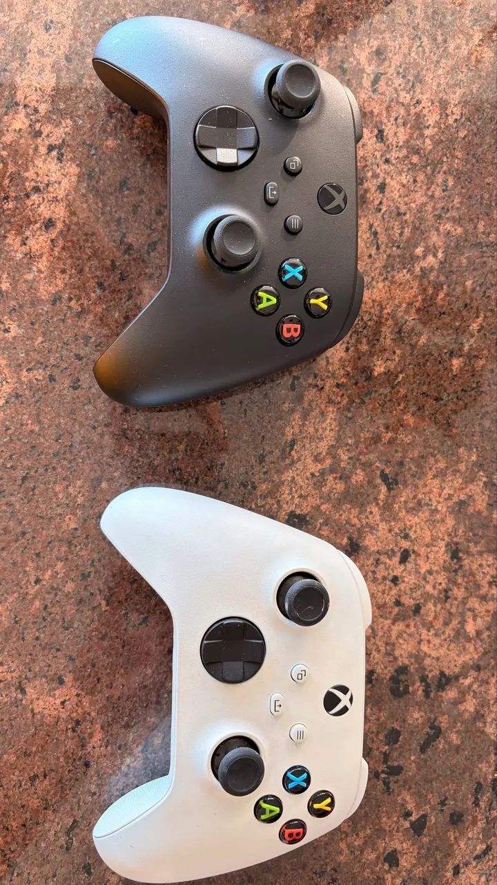 XBox Series S - 512gb - C/ 2 controles - Foto 2