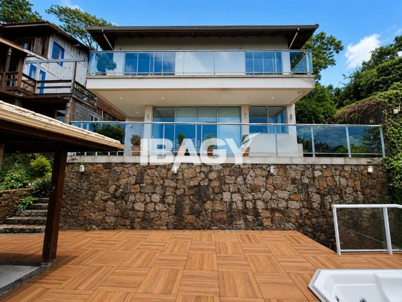 Excelente Casa 3 dormitório(s) em Morro das Pedras - Florianópolis