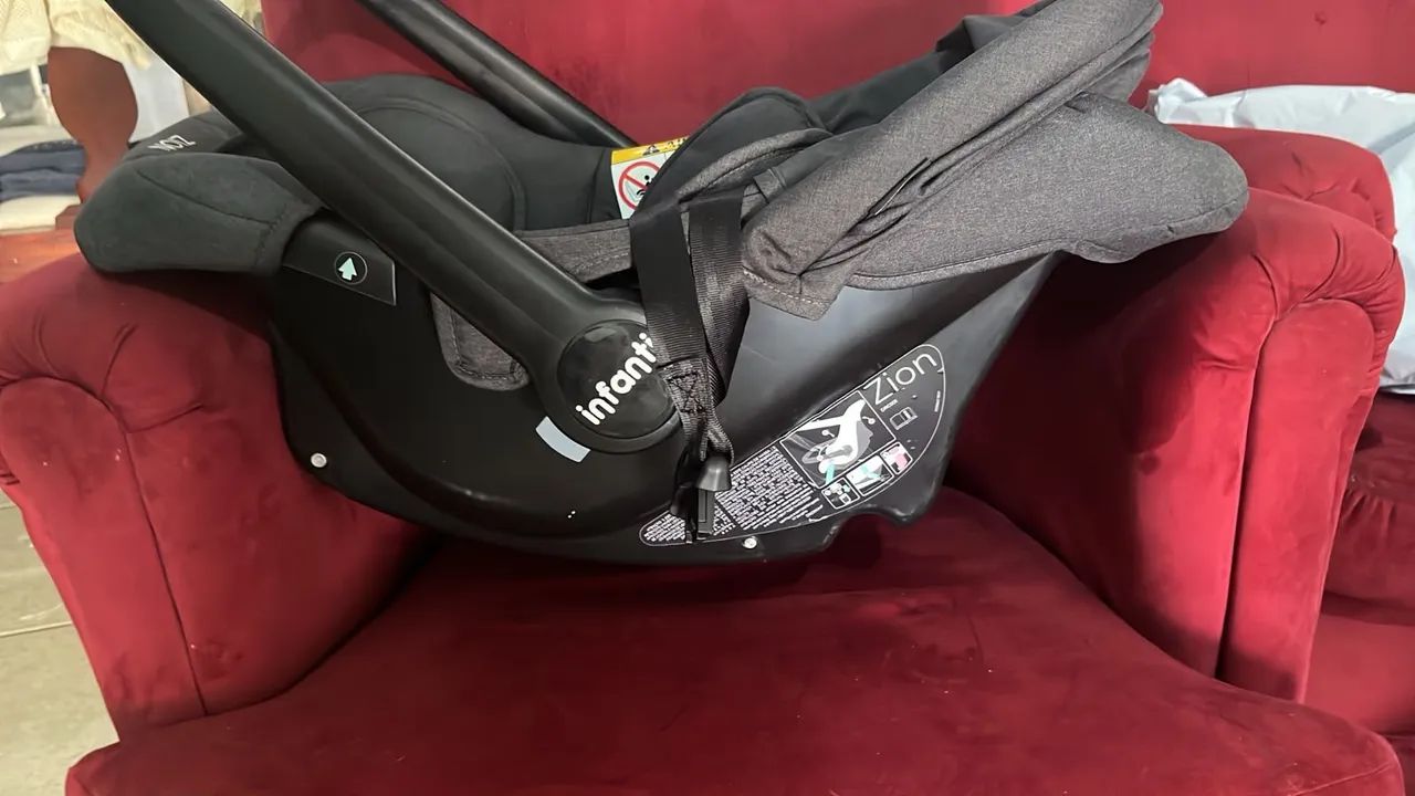 Bebê conforto infanti zion 