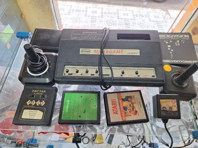 Atari Cce com 2 controles e jogos - Foto 3