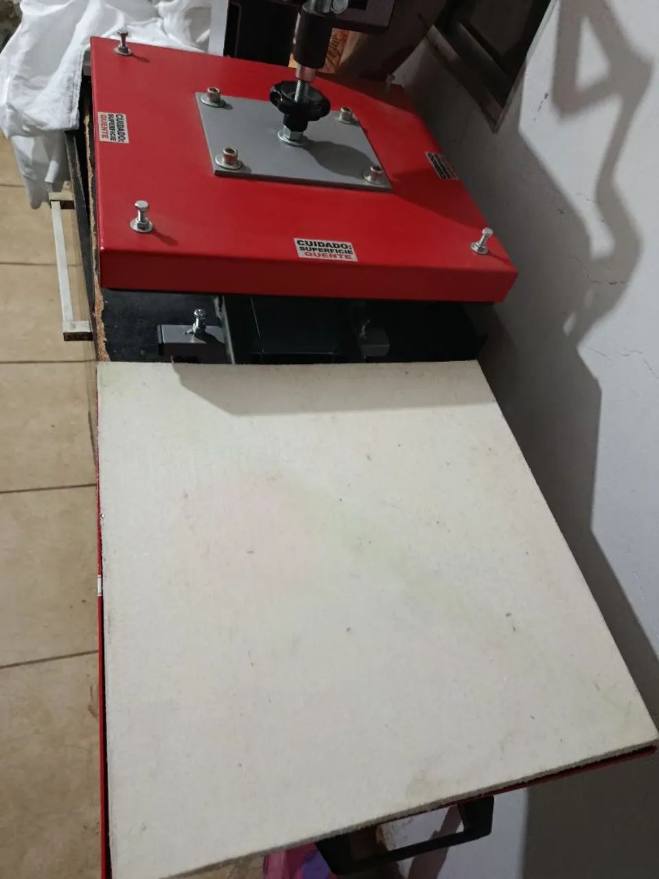 Prensa Plana 38 por 38 cm - Foto 2