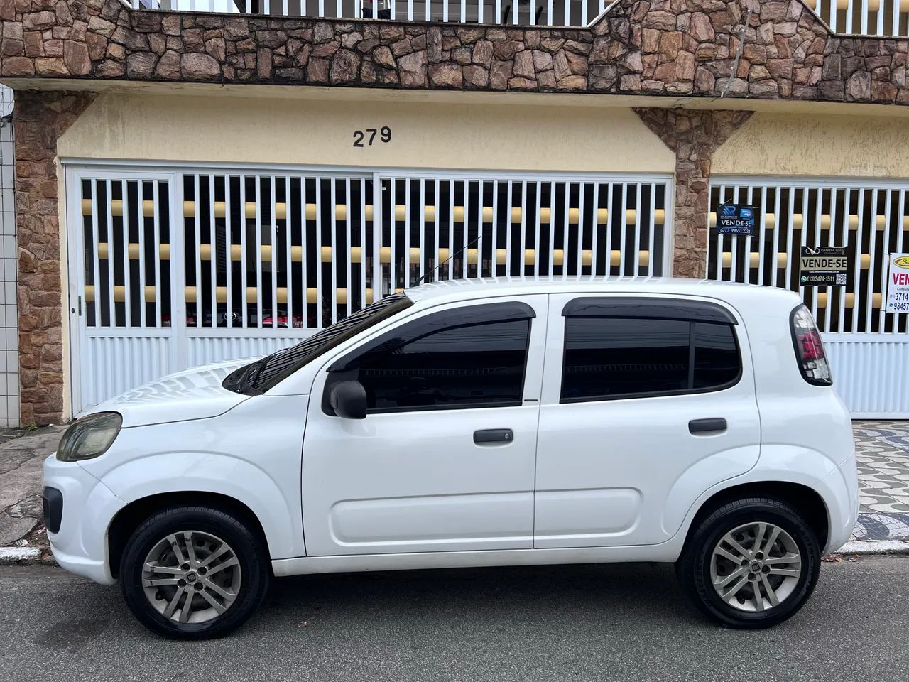 Fiat Uno UNO ATTRACTIVE 1.0 Flex 6V 5p 2017