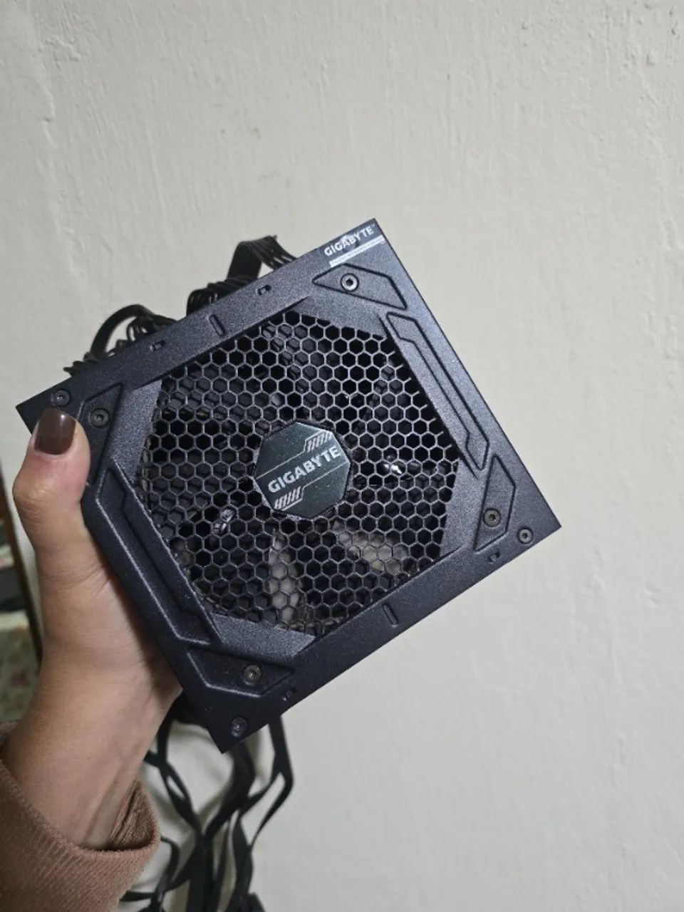 FONTE 750W GIGABYTE 80 PLUS GOLD FULL MODULAR