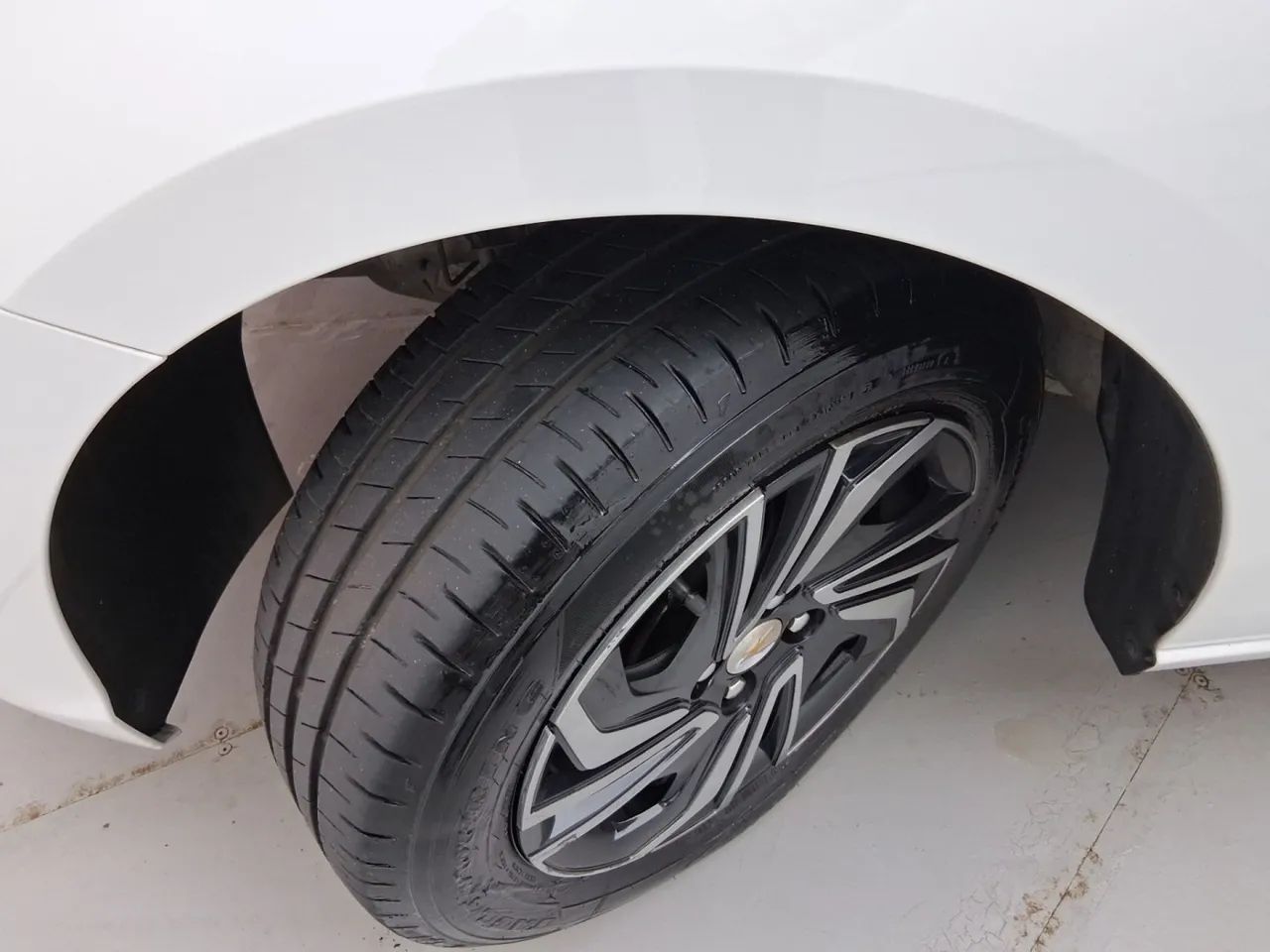 Chevrolet Onix Activ 1.4 8V Flex Aut. 4P, foto 11 de 18